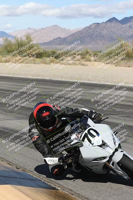 media/Nov-16-2025-Race Pace (Sun) [[8c5fa54630]]/Verified Riders/4-Turn 3 Inside (1050am)/